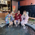 和田まんじゅうが、まんじゅうを食べ尽くす特番放送！美女にデレデレ