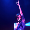 milet、初の海外単独公演2daysに「ビックリしちゃうくらいの盛り上がり」