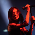 milet、初の海外単独公演2daysに「ビックリしちゃうくらいの盛り上がり」