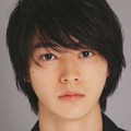 山﨑賢人、文春文庫50周年イメージキャラクターに