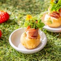 ハモンセラーノ、フレッシュストロベリー、モッツァレラチーズ、バルサミコソース