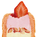 苺のフラワーケーキ