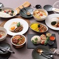 大丸・松坂屋の冷凍グルメ宅配サブスク「ラクリッチ」、エスニック料理を数量限定販売