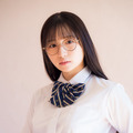 あざとカワイイ文学少女、脱いだらスゴい？！貝賀琴莉が魅せる抜群のギャップ
