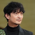津田健次郎【写真：竹内みちまろ】