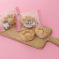 「肉球まんじゅう　いちご味」（155円）