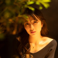 小島梨里杏カレンダー 2024.4-2025.3」（ｃ）KADOKAWA