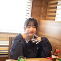 小島凪紗「B.L.T.graduation2024高校卒業」（東京ニュース通信社刊）