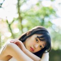 小久保柚乃1st写真集『こくぼづかん』（C) 中村和孝／小学館