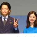 小栗旬と吉高由里子【撮影：浜瀬将樹】