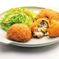 糸島正キ「牡蠣クリームコロッケ」378円（1個）《各日数量限定》