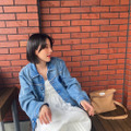 のん、個性的なサングラス＆デニムジャケットの爽やかコーデに反響