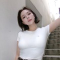 写真は村重杏奈の公式 Instagram から（※写真は所属事務所より掲載許諾をもらってます）