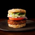 新東京ライスバーガー（Jシリアルライス&大豆ミートパティ）　新東京チキンバーガー