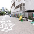渋谷MIYASHITA PARKにJO1のアートオブジェ出現！メンバーもサプライズ訪問