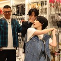 左から）長谷川忍（シソンヌ）、菊池風磨、西野七瀬（C）フジテレビ