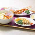 ホーカー定食 ～チキンライス・ラクサ・海老のサテーセット～