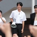 左から）やす子、目黒蓮（Snow Man）、長田庄平（チョコレートプラネット）（C）フジテレビ