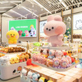 アーティストの世界に没入できる体験型ストア渋谷にオープン！NewJeansとのコラボに長蛇の列