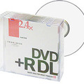 　長瀬産業は、10枚/5枚パックだと1枚あたり700円を切るDVD+R DLメディア「TRANSDISC C-DVD+RDL-RPW」と、日本国内製造ながら1枚あたり60円の16倍速DVD-Rメディア「TRANSDISC C-DVD-16R-TPW50」を、7月15日に同社直販サイト「DVDirect」にて発売した。