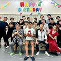 藤原紀香、主演舞台『カルメン故郷に帰る』カンパニーとの集合ショット初公開
