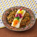 カレーフェス【SmileSpice】「2種スペシャルあいがけカレー（カラダトトノウ発酵チキンカレー・能登産イノシシハンバーグと国産ごぼうの発酵キーマ）」1,620円（1折）〈各日数量限定〉