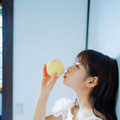 声優・前田佳織里、2nd写真集を発売！ 初の水着カットも収録