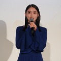 髙石あかり、映画『きみの色』初日舞台挨拶で感動の涙