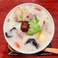 彩り鍋さかい（大阪・北新地）販売メニュー：羊肉の白湯薬膳粥（1,100円）