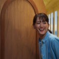 ユニクロの新TVCM「LifeとWear/ジーンズホテル/WOMEN」
