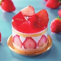 プレミアム苺フレジェ 価格：580 円（税込 626 円）（C）シャトレーゼ