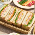 【CM登場メニュー2】シーチキンとたっぷり野菜のサンドイッチ