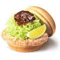 「和風旨（うま）だれのとり竜田（たつた）バーガー ～くし切りレモン添え～」（450円）