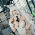 ブラン『勝利の女神：NIKKE』／Chooi Kai Xien（ Instagram：kingangelcosplay_）