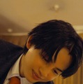 スマホ向け縦型ショートドラマ『合コンの悪魔 ～サレ妻たちの華麗なる復讐～』