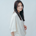今田美桜（ヘアメイク／渡嘉敷愛子　スタイリング／小蔵昌子）