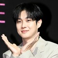 えっ、本当に35歳？俳優チェ・ウシク、爽やか春コーデでファンを魅了！撮影現場の裏側大公開