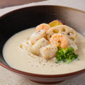 濃厚クリーミーな 「ランチ海鮮ごろっと白いカレーうどん」１,１９０円（税込１,３０９円）