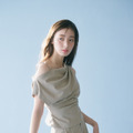 宮本茉由が着こなす、「2025 SUMMER　COLLECTION」