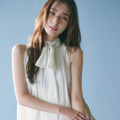宮本茉由が着こなす、「2025 SUMMER　COLLECTION」