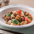 鶏肉のカシューナッツ炒め　824円（税込）