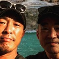 秋山成勲の父チュ・ゲイさんがこの世を去って2年…妻SHIHOも義父との別れに悲しみ