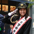 大原優乃、ピコ太郎、錦笑亭満堂が三田警察署一日署長に就任！特殊詐欺被害撲滅訴える