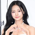TWICE・ツウィの穴あき衣装にファン騒然「一体いくつ穴が開いているの?」