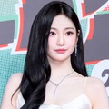ほぼ下着…aespa・ニンニン、胸元パックリの大胆衣装にファン衝撃「見せていいの？」【PHOTO】