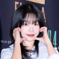 aespaのカバーに懐かしのIZ*ONE曲も披露！チョ・ユリ、感動の初ファンコンで成長と決意を語る