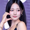 ぬいぐるみに嫉妬…TWICEツウィ、キス顔でファン悩殺「可愛い…好き…」【PHOTO】