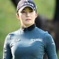 脚、細すぎない？日本でも活動した“美しすぎる”韓国女子ゴルファー、貫禄のスリム美貌を堂々披露【PHOTO】