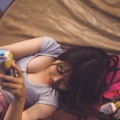 『たにりか（谷梨花）153cm  1stデジタル写真集「週末ふたりキャンプ」』先行イメージカット（撮影：藤本和典）