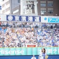 相川七瀬、始球式でノーバンピッチング！3度目の正直